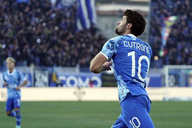 意甲:科莫VS萨索洛